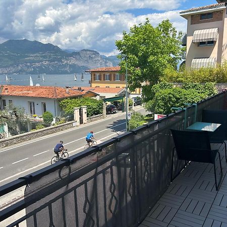 Lake View With Aircon - 5 Minutes From The Beach! Brenzone sul Garda Exterior photo