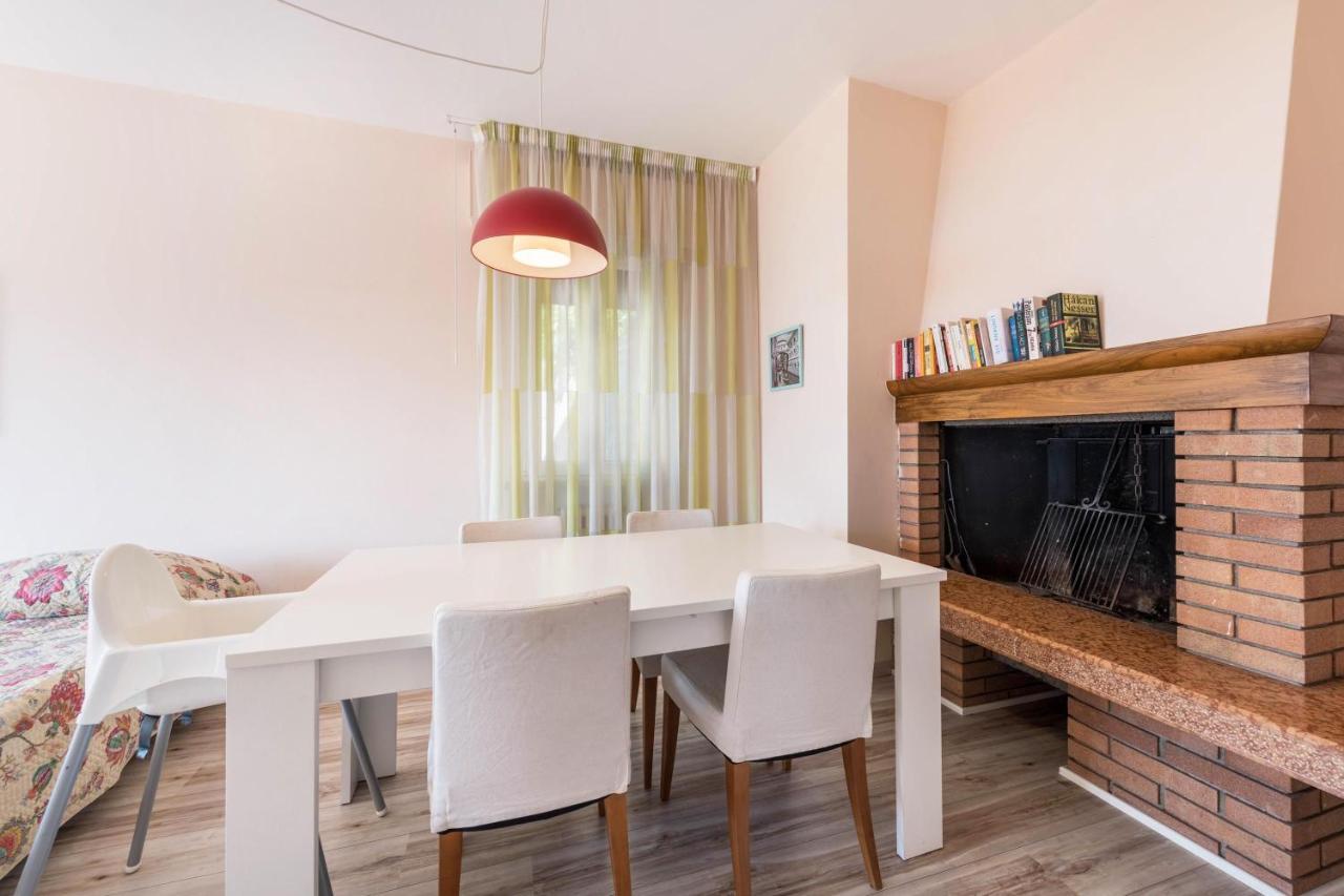 Lake View With Aircon - 5 Minutes From The Beach! Brenzone sul Garda Exterior photo