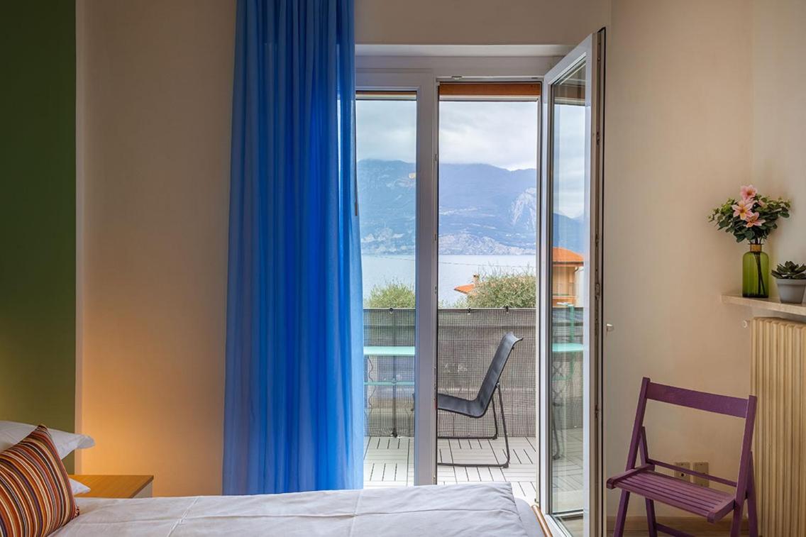 Lake View With Aircon - 5 Minutes From The Beach! Brenzone sul Garda Exterior photo