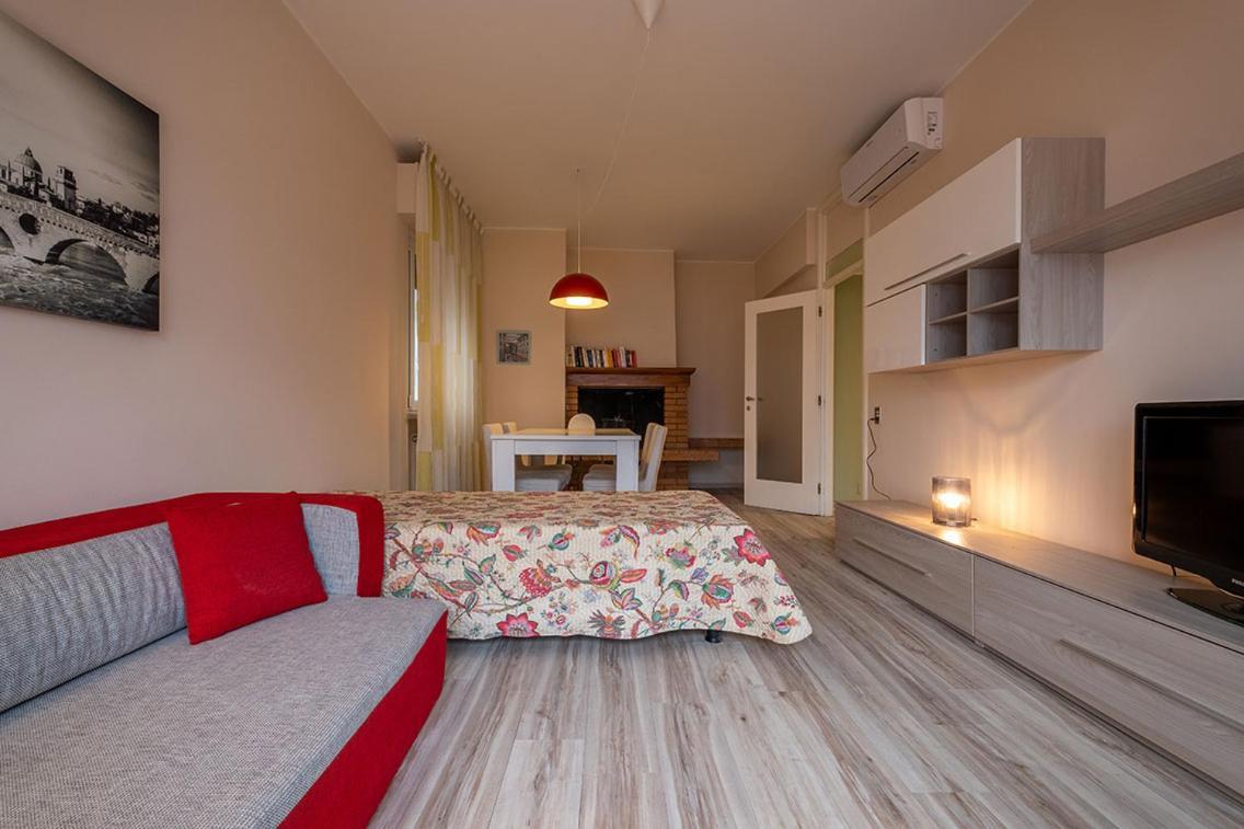 Lake View With Aircon - 5 Minutes From The Beach! Brenzone sul Garda Exterior photo